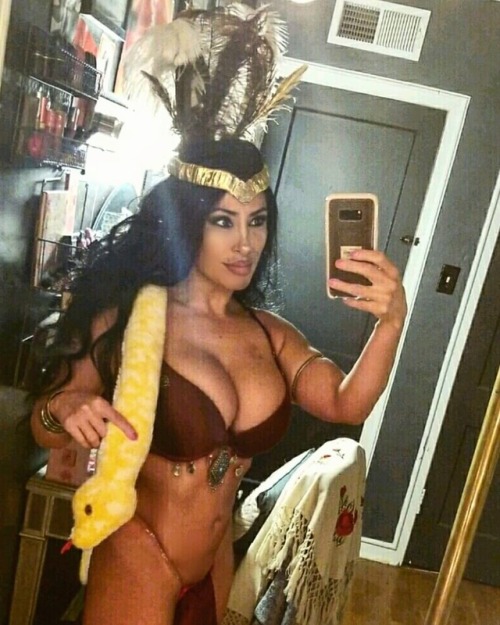 stripper-locker-room:https://www.instagram.com/kimmie_jade/ adult photos