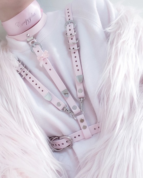 creepyyeha:  Maliya Harness in pink