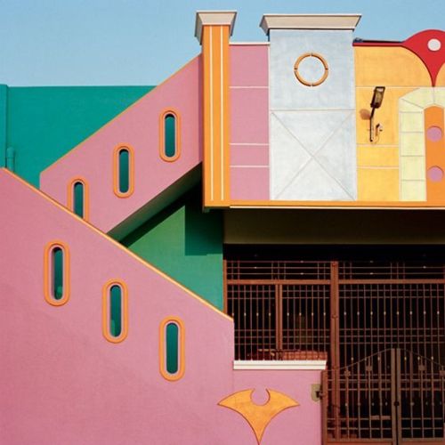 laurenrolwing:indian Houses Inspired by Ettore Sottsass