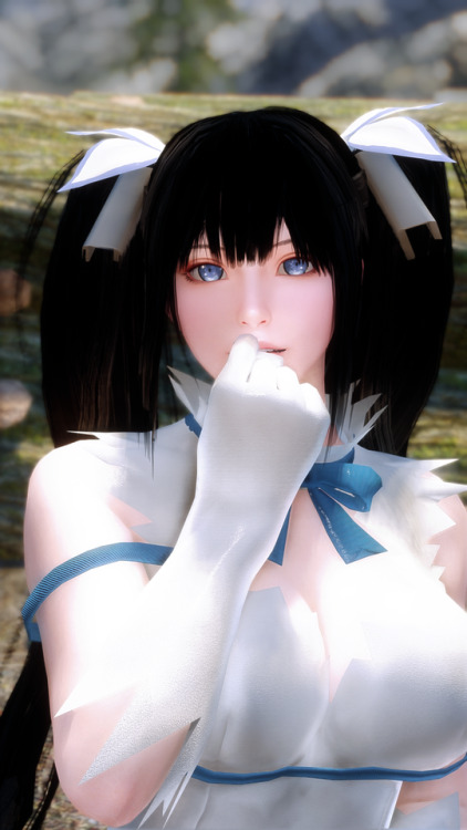 Hinata Hestia Version