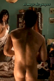 el-mago-de-guapos: Jared Turner  Go Girls 1x11 (also shirtless Jay Ryan walks in on him) “I might just umm…” Click here to catch Jay Ryan naked! 