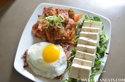 Jeyuk Bokkeum 재육 볶음 (Spicy Pork Stir Fry) @ Home ^^www.facebook.com/mykoreaneats