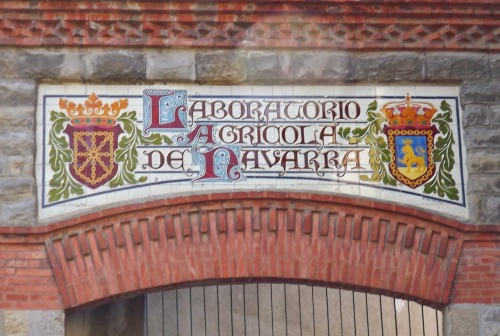 Signo del azulejos, Laboratorio Agricola de Navarra, Pamplona, 2011.