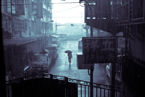 Porn Pics lunairi:  ::豪雨．The Heavy Rain:: (taken