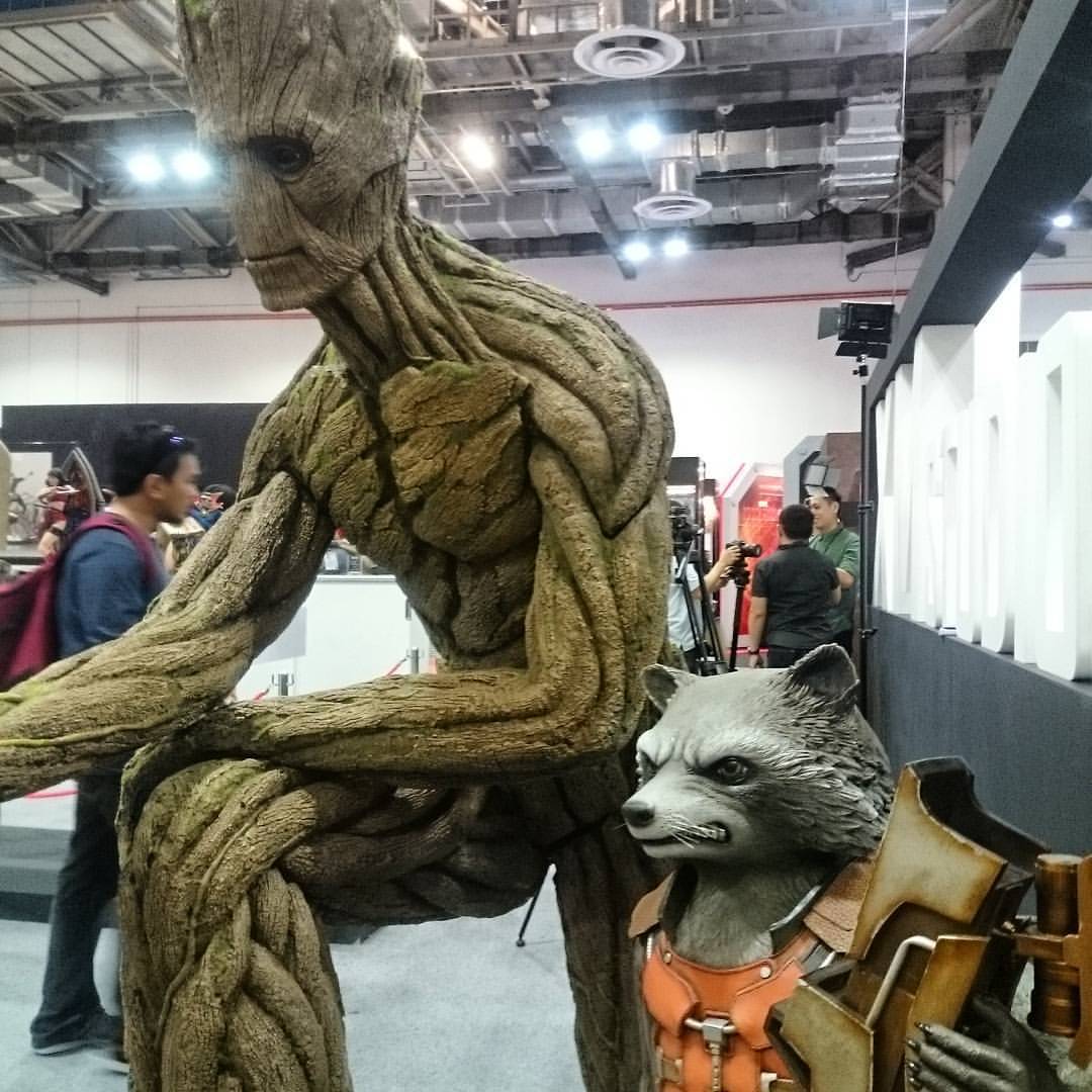 #groot and #rocket #guardiansofthegalaxy #stgcc #toycollection #toyconvention (at