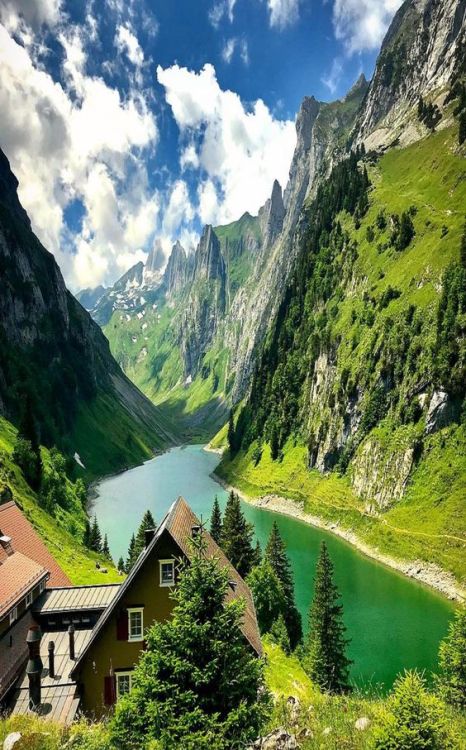 benrogerswpg:  By the Water, Switzerland via Ben Rogers