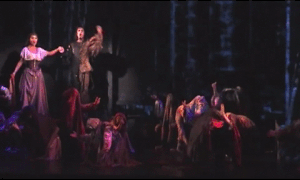 tanzderzigeuner:Der Glöckner von Notre Dame Gifsets (3/?)“Welcome to Paris, all that we desire