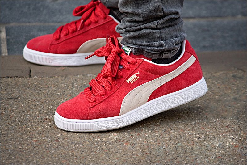 puma suede classic red on feet