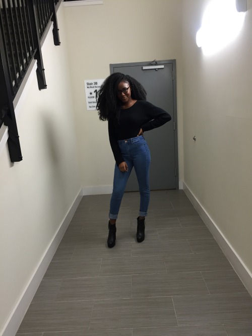 yung-caged-and-restless:Oh I’m sorry, you talking to me?