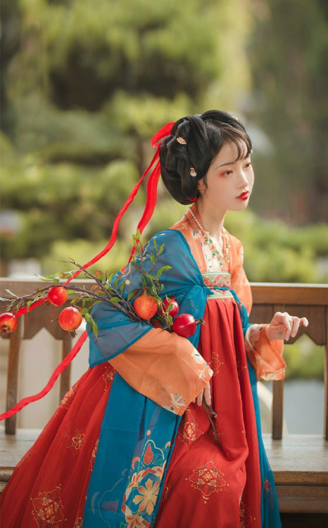 hanfugallery:chinese hanfu by 呱兮兮_