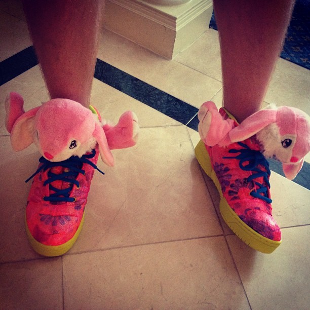 Happy Easter from Singapore! Headed to the ship! 