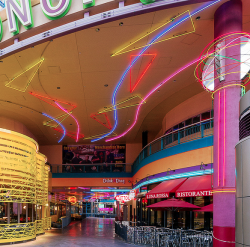 sleazeburger:  Neonopolis dead mall in Las Vegas 