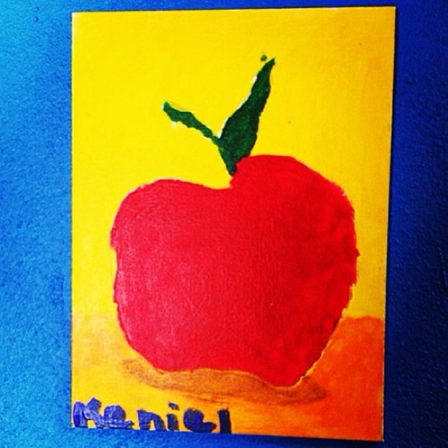 Arte…. #red #apple #colors #special #expresion #exhibition @mariadejesus1