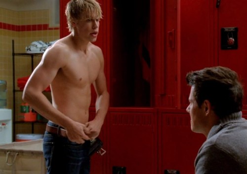 boycaps:  Chord Overstreet shirtless and wet in “Glee” 