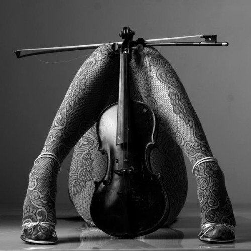 XXX violin-sex-posts: By Phillip Ritchie photo