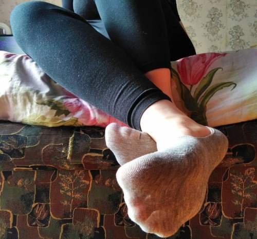 ilovestinkyfeet:  Sniff….sniff!!!!