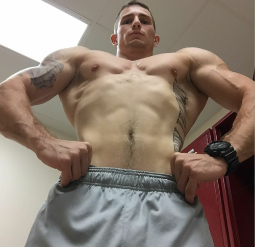 Porn Pics chettbro:  U S Air Force  “Got Veins?”