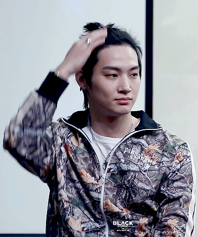 Jaebeom Gives Us The Ponytail We’ve Been Asking For ©