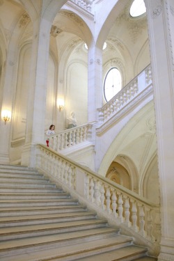 courtneymolyneaux:Le Louvre, Paris 2015