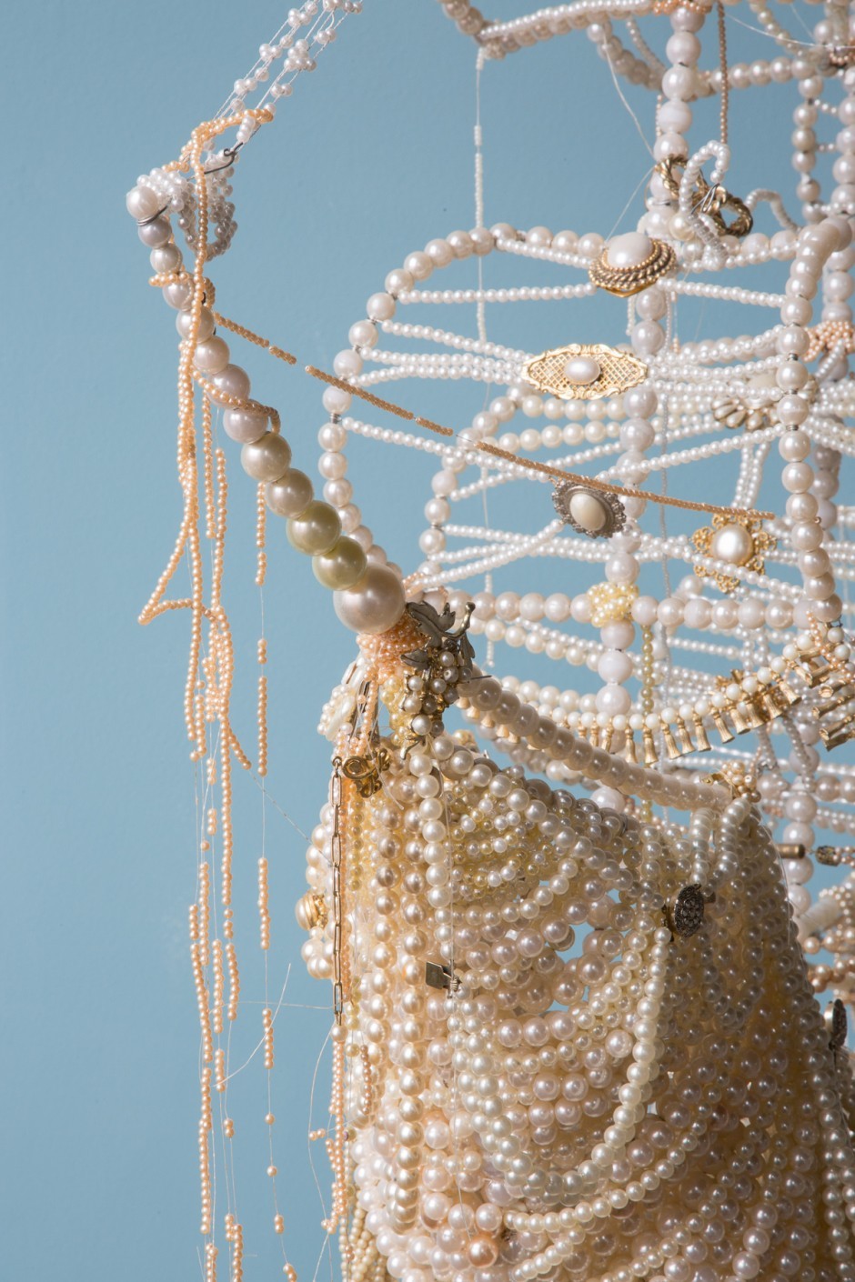 supersonicart:  Ann Carrington’s “Galleons and Feathers.”A stunning sculpture