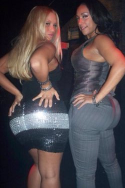 thickhunter:   Thousands of horny thick &