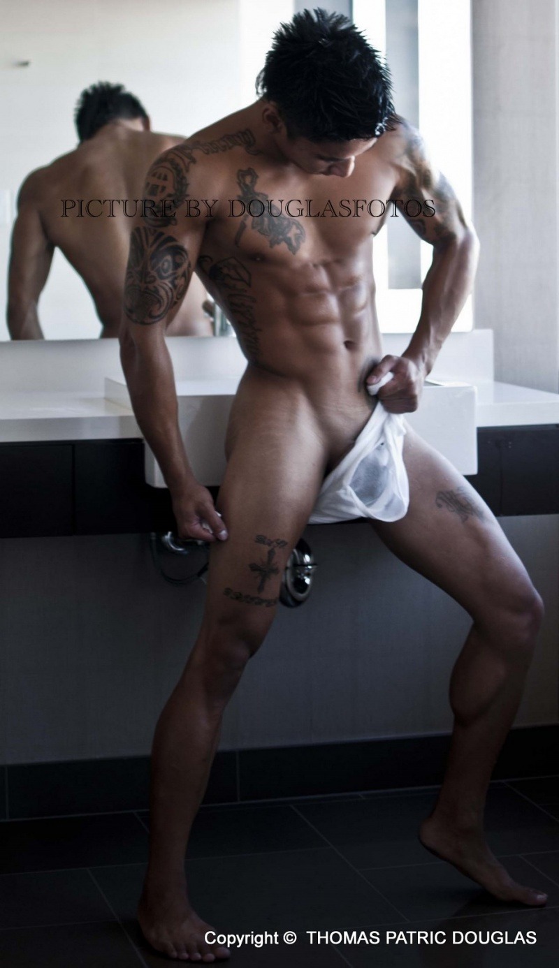 mantop10691:  20歲的美國籍亞裔紋身大屌帥哥.. Johnson
