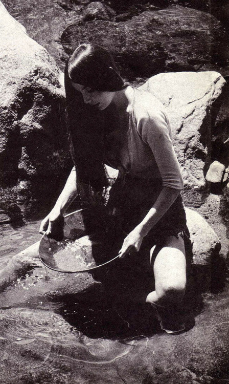tomorrowcomesomedayblog:Panning for gold.