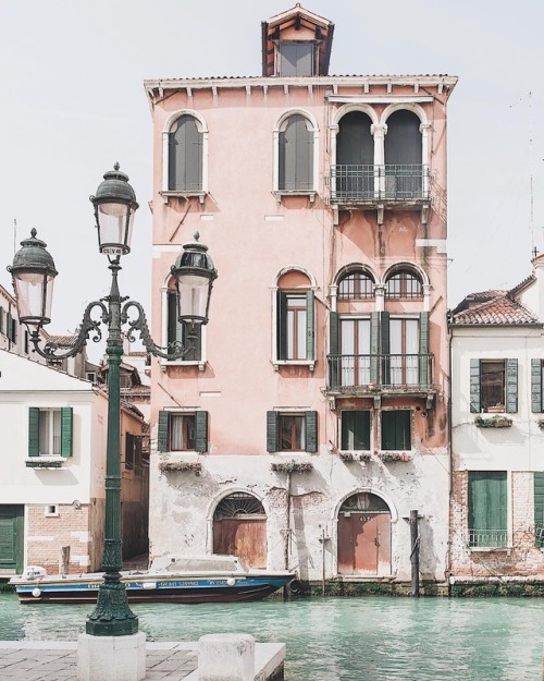 Venice, Italy | theslowtraveler