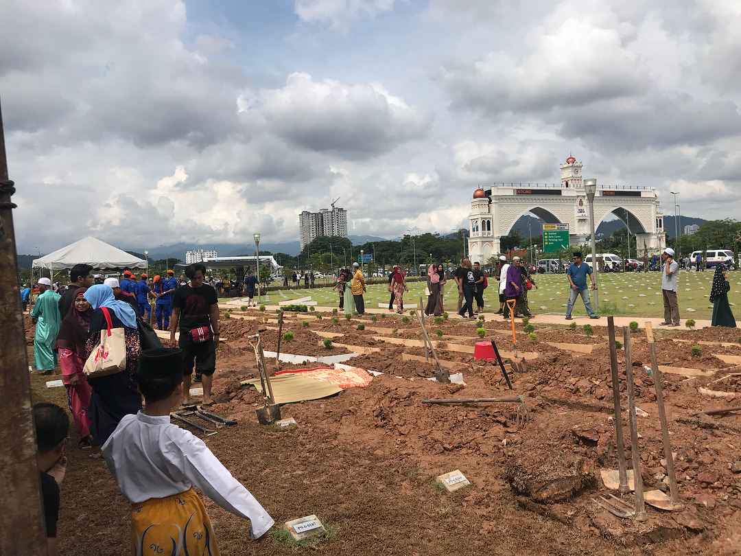 Ceria Sihat Selalu At Tanah Perkuburan Taman Raudhatul Sakinah