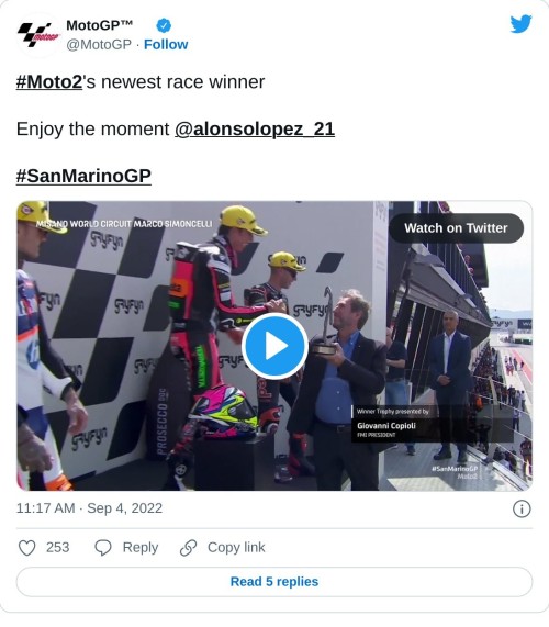 #Moto2's newest race winner 🏆  Enjoy the moment @alonsolopez_21 👏#SanMarinoGP 🇸🇲 pic.twitter.com/pINqTasrZk  — MotoGP™🏁 (@MotoGP) September 4, 2022