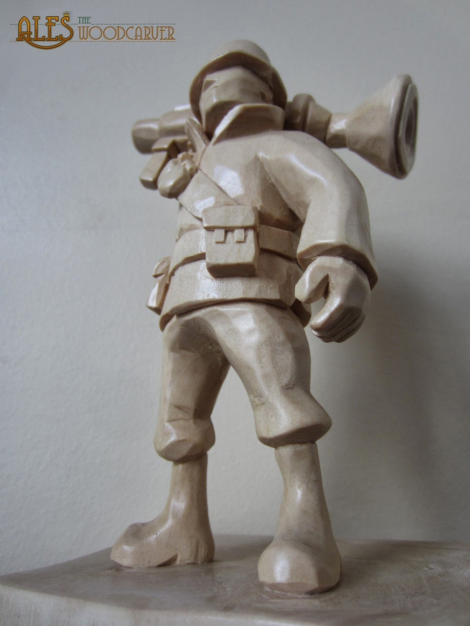 hastyslam:  6.5” basswood figure of Soldier from Team Fortress 2. Fully hand carved