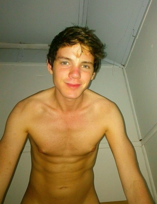 sydneydude: melbourne-camwhore:Sorry for the lack of pics this weekend. I took these while I was get