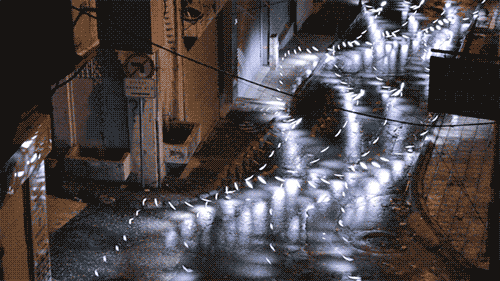  Cloned Robot Army Storms Istanbul with Flashlights Istanbul-based artist Erdal Inci clones sections of video creating an endless array of cloned avatars that appear to flood through the city streets. 