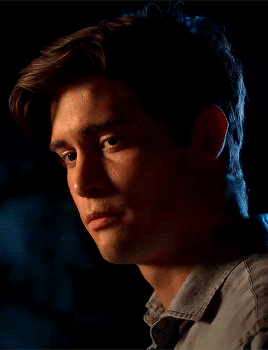 tumblr_pzfjwtHlZJ1y0fs57o3_400.gif