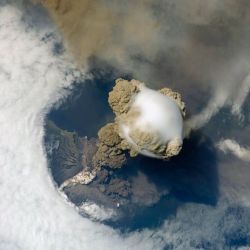 coolthingoftheday:    The Sarychev volcano on the Kirul Islands, Russia being photographed erupting from space. Source: NASA. 