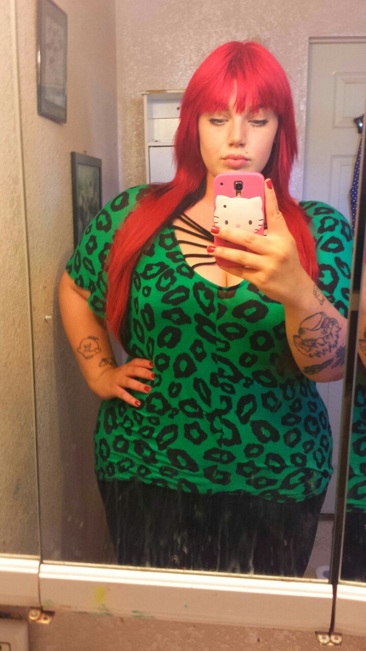ultrakeroppi:  I needed a change of pace so I went back red