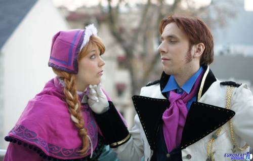 elsa-frozemyheart:ringo-chu:Me as Anna and my boyfriend as HansCostumes made by mePhotos by http