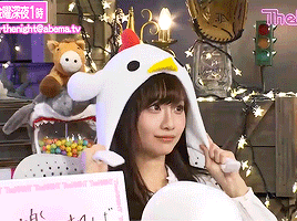 masatokusaka:Ayachan’s next featured product was a chicken hat! 2017 is the year
