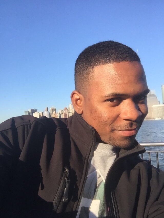 Lets just start an endless line of black selfies. Reblog with a selfie. 