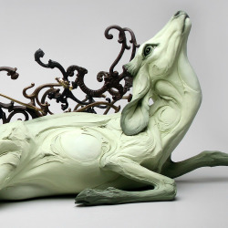 asylum-art:Beth Cavener Stichte: rExtremes of Human Nature Explored through Hand-Built Stoneware Animals Washington-based artist Beth Cavener Stichter sculpts human-sized animals from clay and other materials in both dramatically overt and subtly ambigous