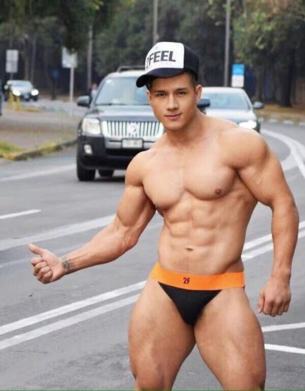 speedothighs:  Tree trunk thighs on this handsome guy! 