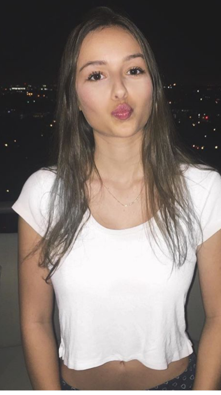 deremotionaleleader:  Sophie Mudd