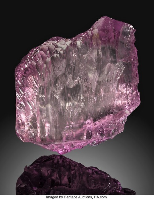  Kunzite - Resplendor, Minas Gerais, Brazil 