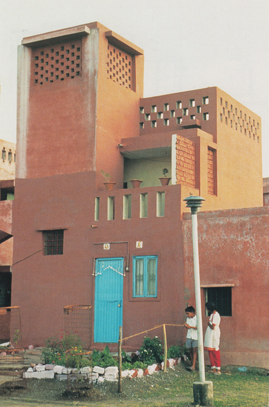 aqqindex:  Balkrishna Doshi, Aranya Low Cost Housing India, 1983-1986