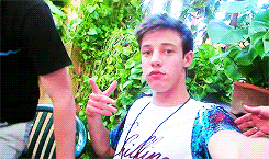 magcons:   iconsmagcon:  cam-dallas:  the boys passing jc’s camera around while