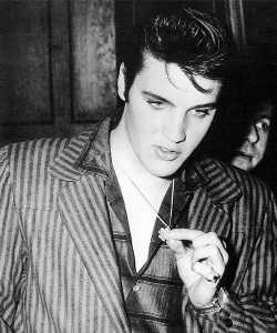 vinceveretts:  Elvis at a press conference in the Saddle and Sirloin Club, Chicago, March 28, 1957. 