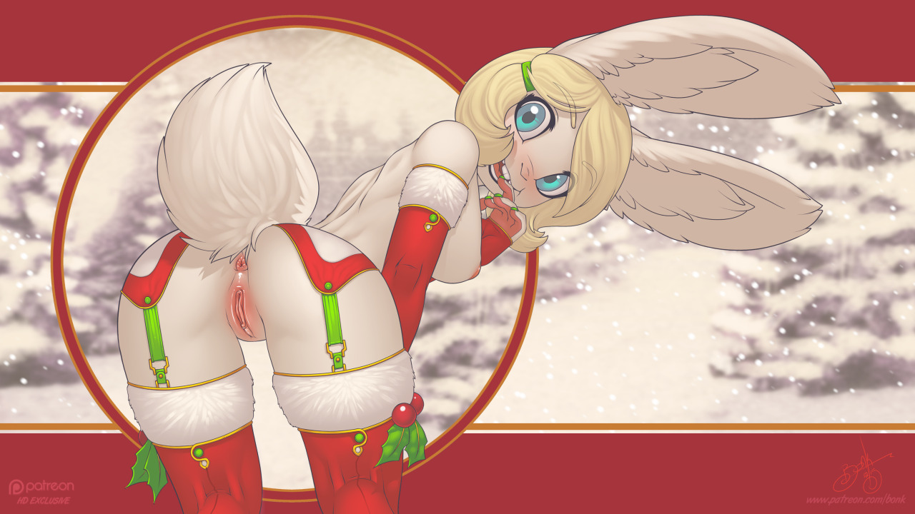 bonksart:  Happy holidays everyone!  This is Phixyl and she got all dolled up for