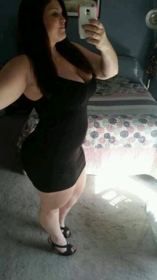 weliketoplay7384:  Little black dress :)