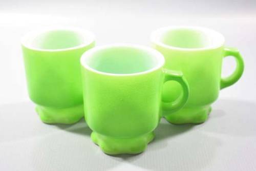 3 Lime Green Daisy Feet Mugs // LilyPadVintageNOLA