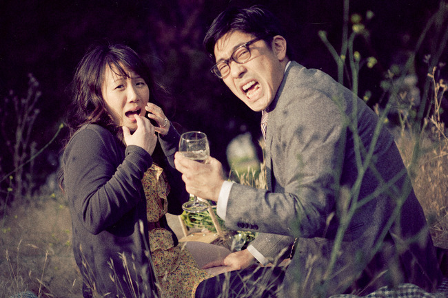 exhibitionistatheart:  afternoonsnoozebutton:  Zombie Attack Engagement Photos (x)
